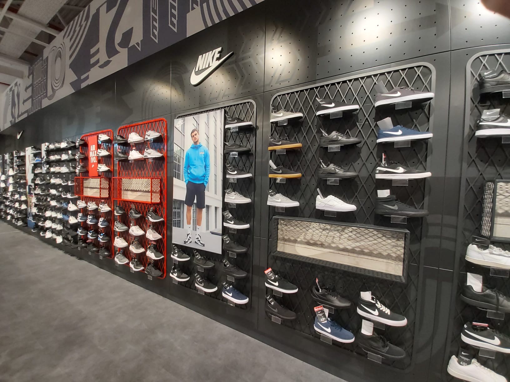 Store fixtures installation for sports stores in Europe- CAPS Group