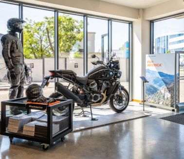 Produkcja_displayów_dla_motocykli_Pan_America_Harley-Davidson